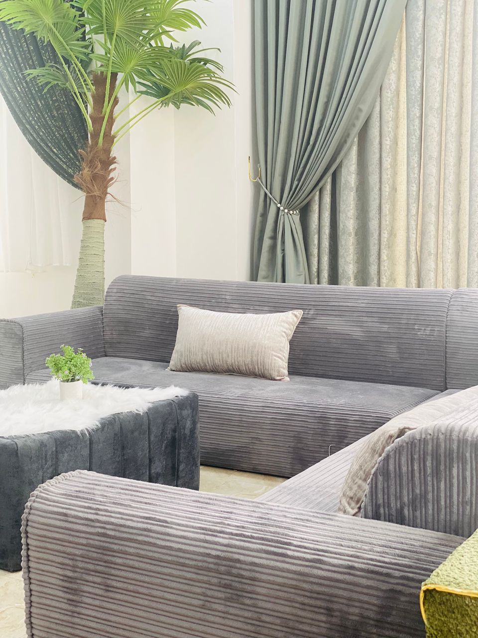 جلسات مفروشة